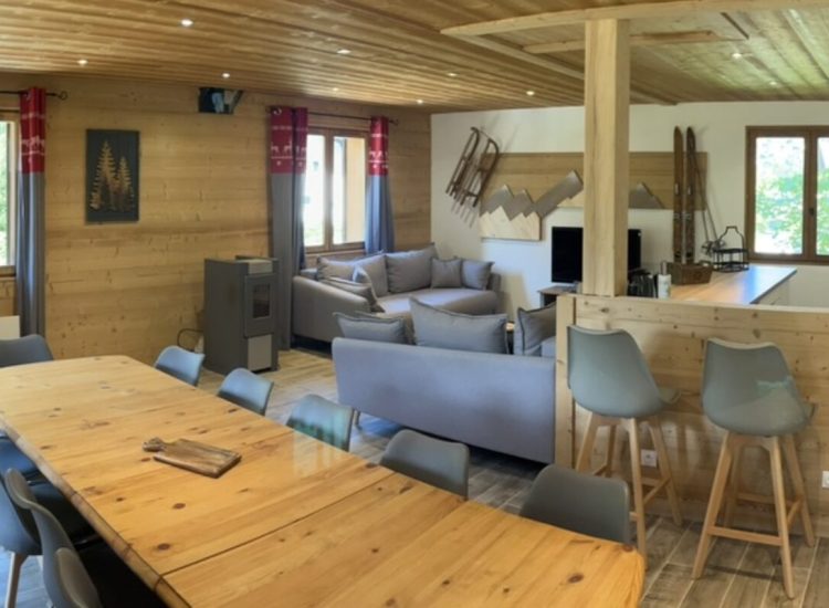 Chalet à louer pour 10 personnes avec une grande pièce de vie